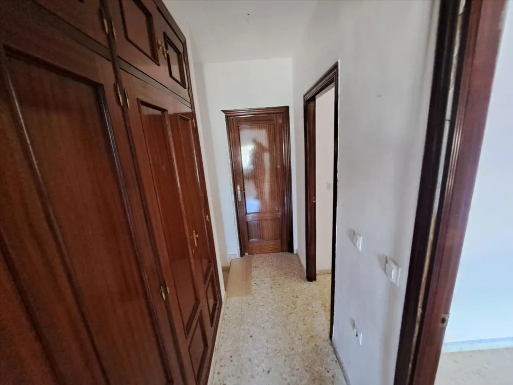 hallway_entrance