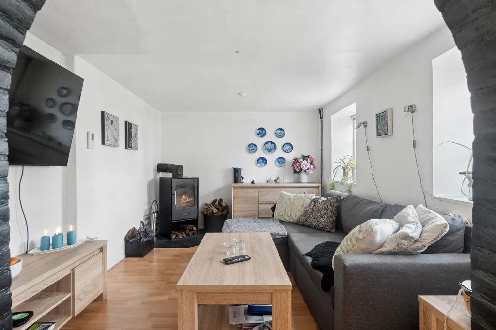 6-toaline maja asukohas Balle