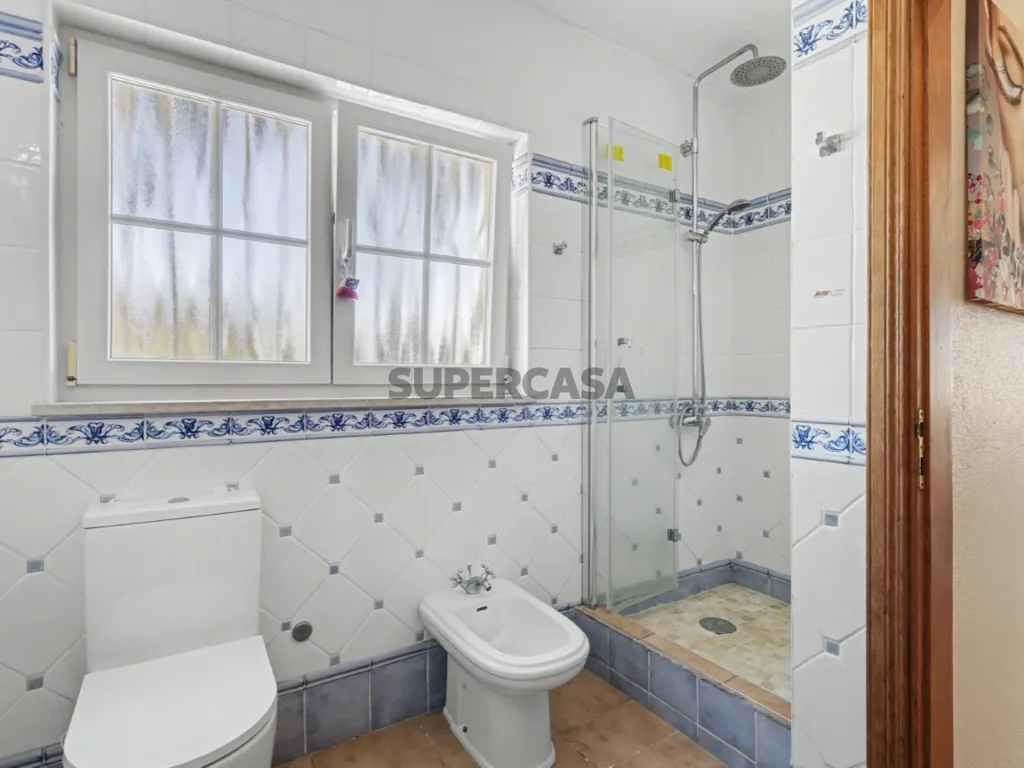 Bathrooms - Detached Villa with Pool in Fonte Santa, Loulé