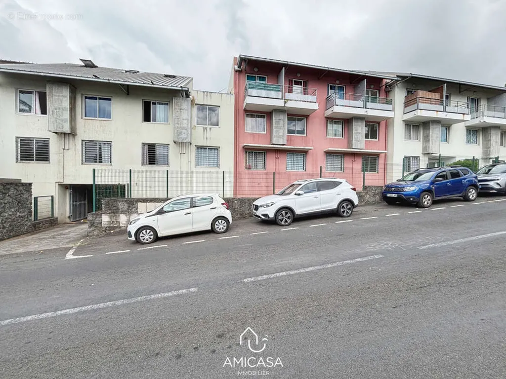 Välivaade - Studio with Parking in Sainte-Clotilde
