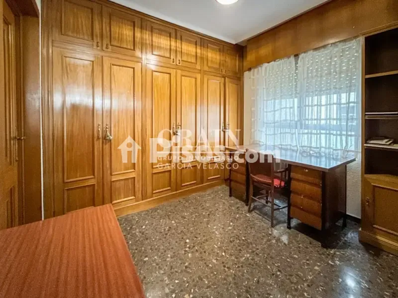 Office - Apartment with Balcony in Albacete Centre