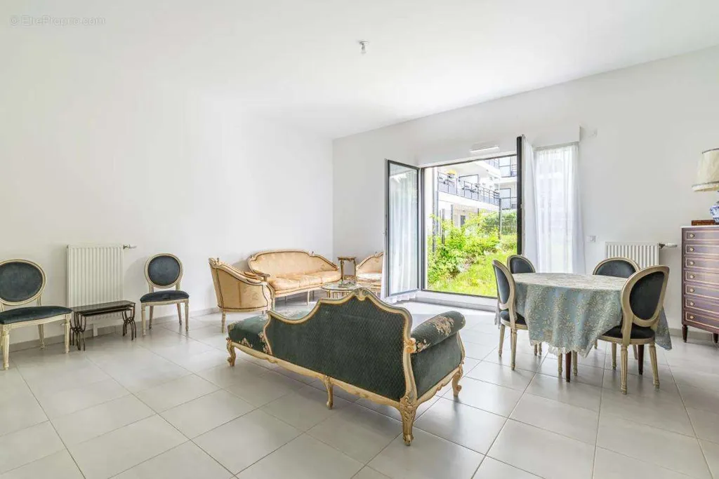 Living Room - Modern Apartment with Garden in Orly