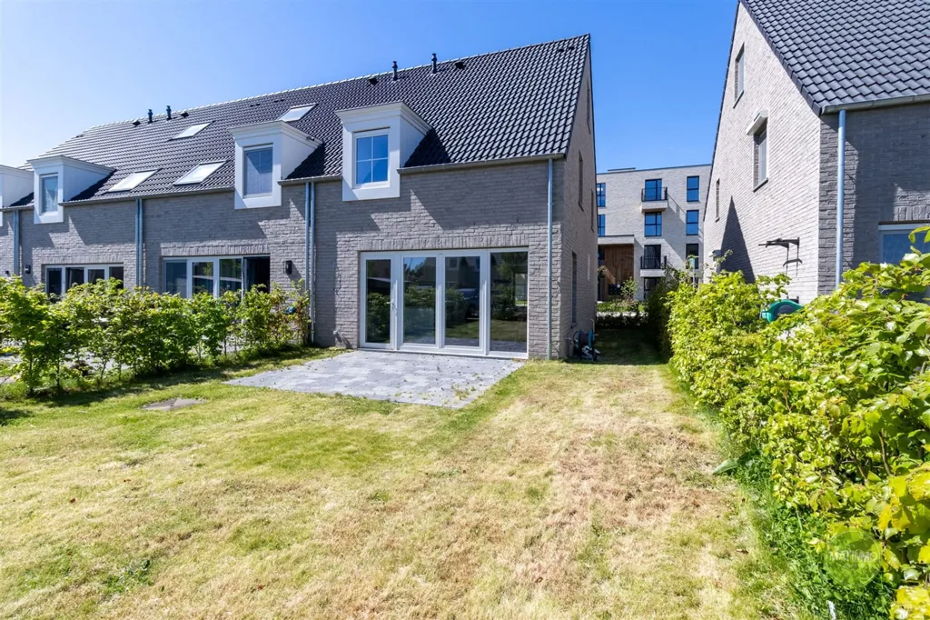 Extérieur - Maison Moderne avec Jardin à Oud-Turnhout