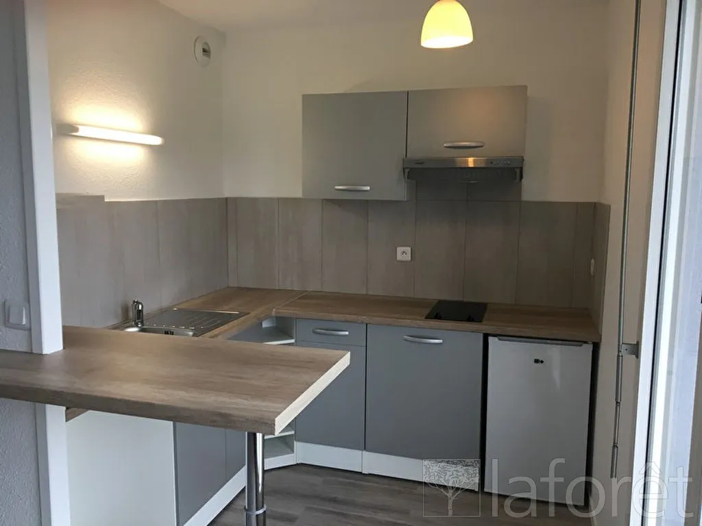 Cuisine - Studio avec Balcon dans Résidence Sécurisée à Gradignan