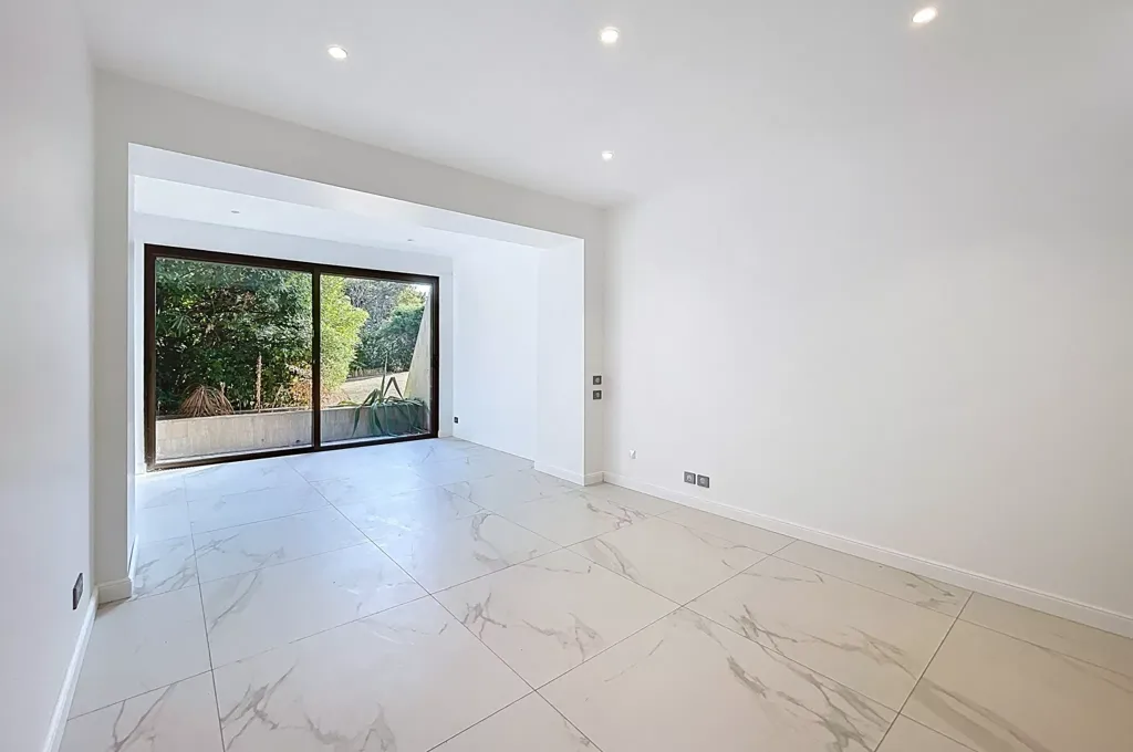 Pièces - Appartement-Villa avec Terrasses et Vue Mer à Cannes