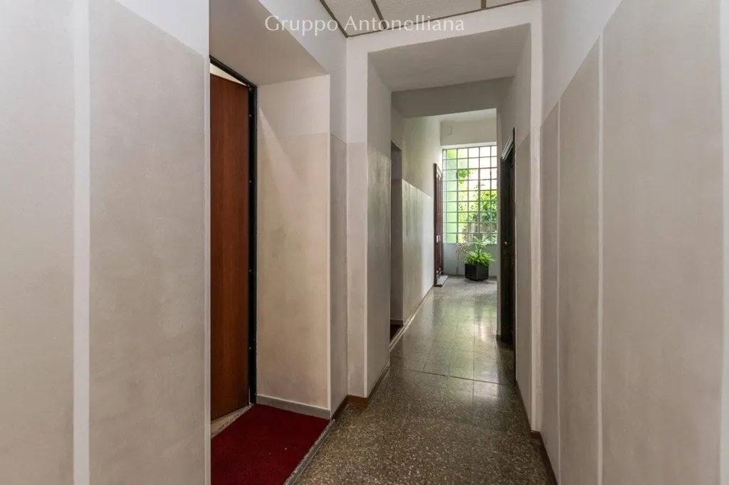 Hallway - Retrofitted Loft with South-East View in Torino