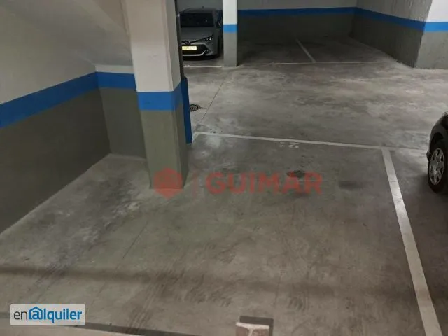 Garage - Modern Flat with Parking in Ronda Sant Ramon