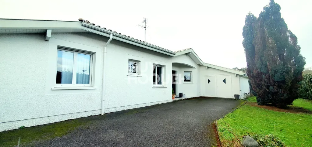 Exterior - Renovated House with Pool in Tosse