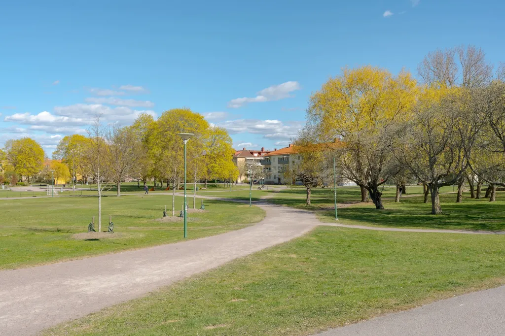 Corner Apartment with Park View in Norrköping