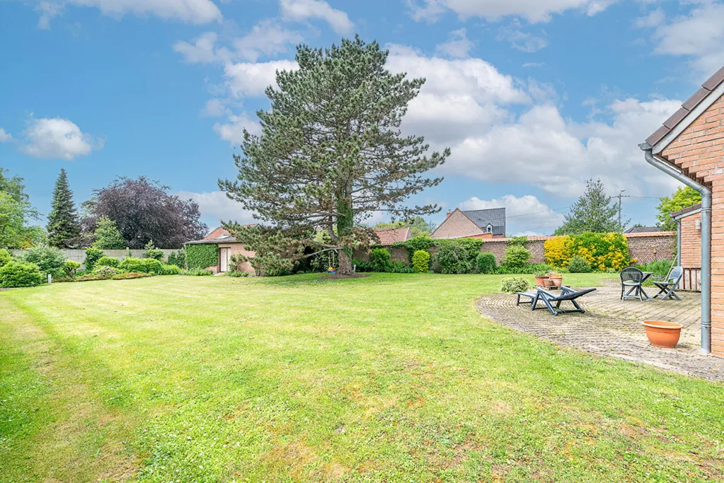 Jardin - Maison d'Architecte avec Jardin à Brillon