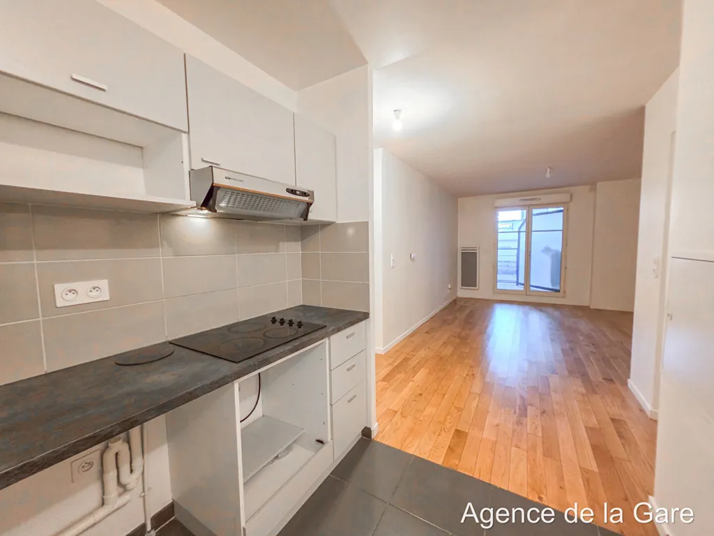 Köök - City Centre Flat with Balcony in Maisons-Laffitte