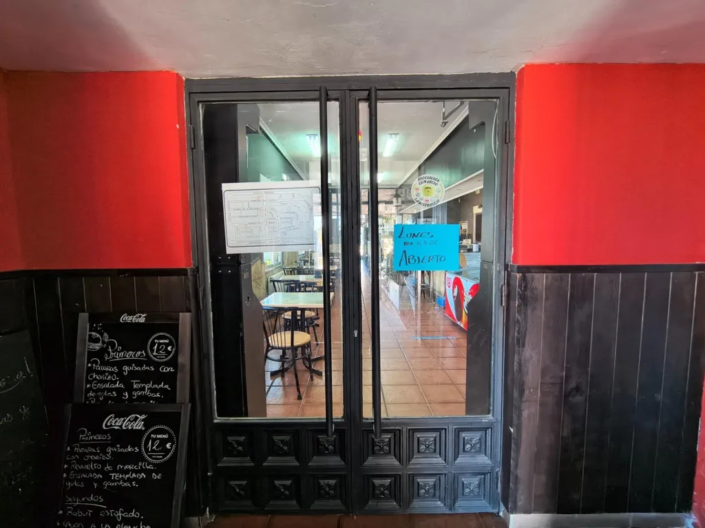 Rooms - Dual Chalets with Commercial Potential in Trijueque