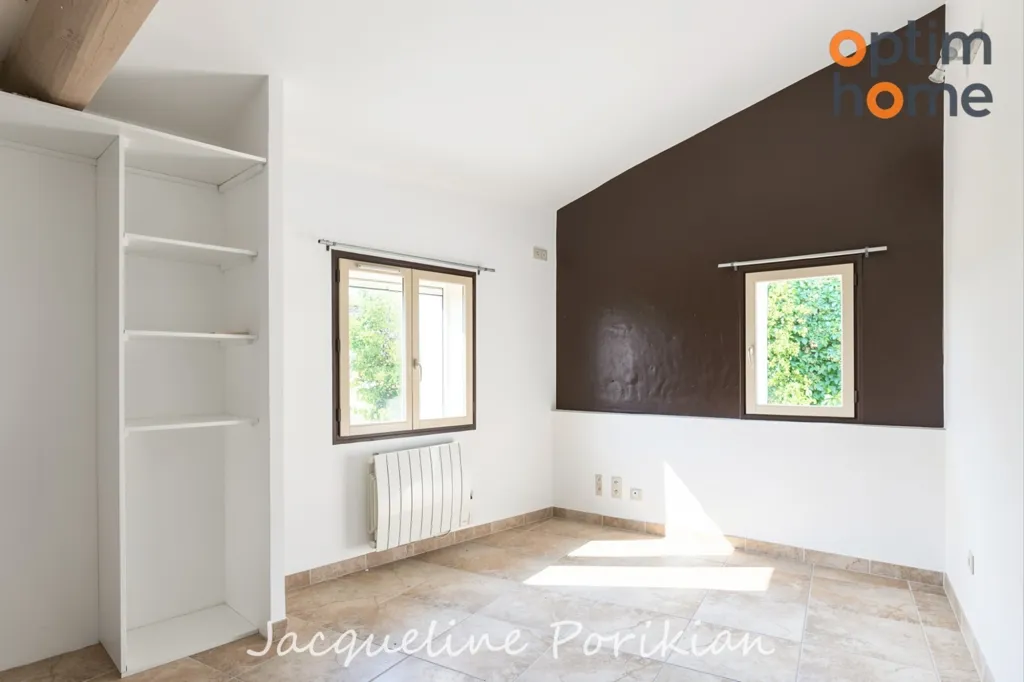 Toad - Restored Village House in Vitrolles-en-Luberon