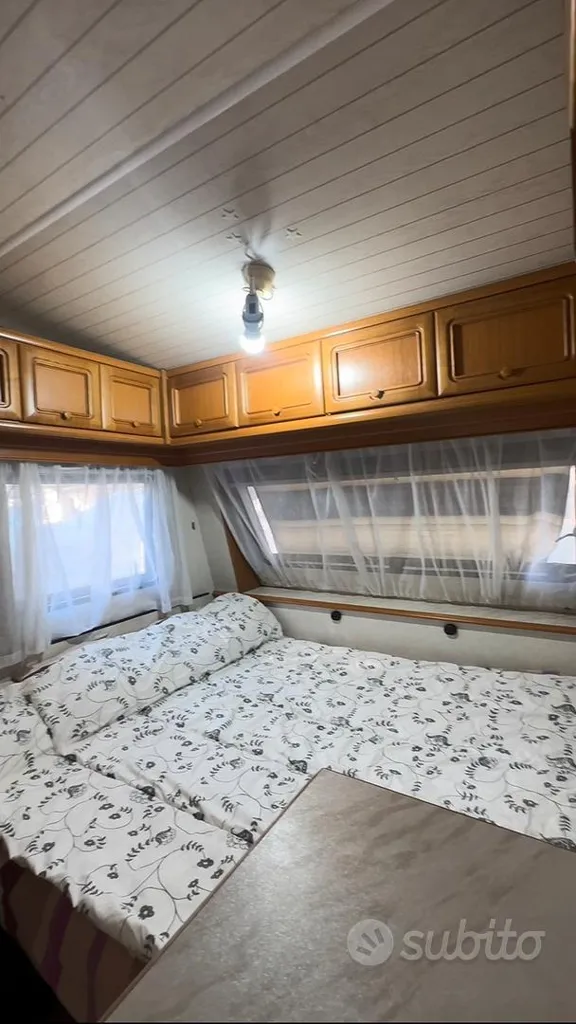 Chambres - Campsite Accommodation with Veranda in Riccione