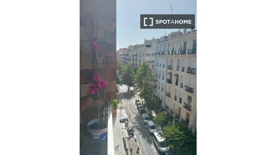 Balcón - Habitación privada con terraza en Russafa