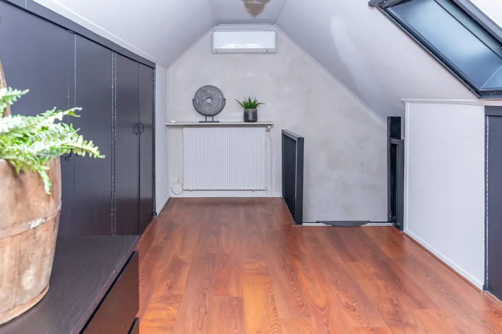 Pièces - Dual Dwelling with Office Space in Ochten
