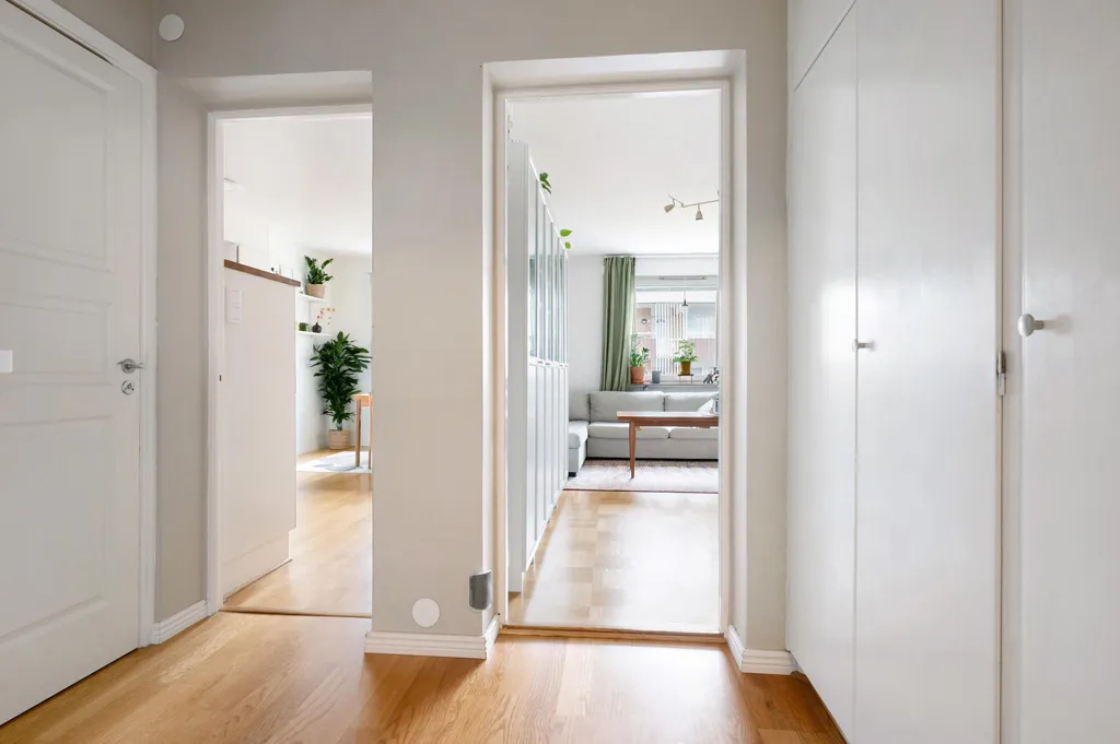 Entrée - Renovated Apartment with West-Facing Balcony in Brynäs