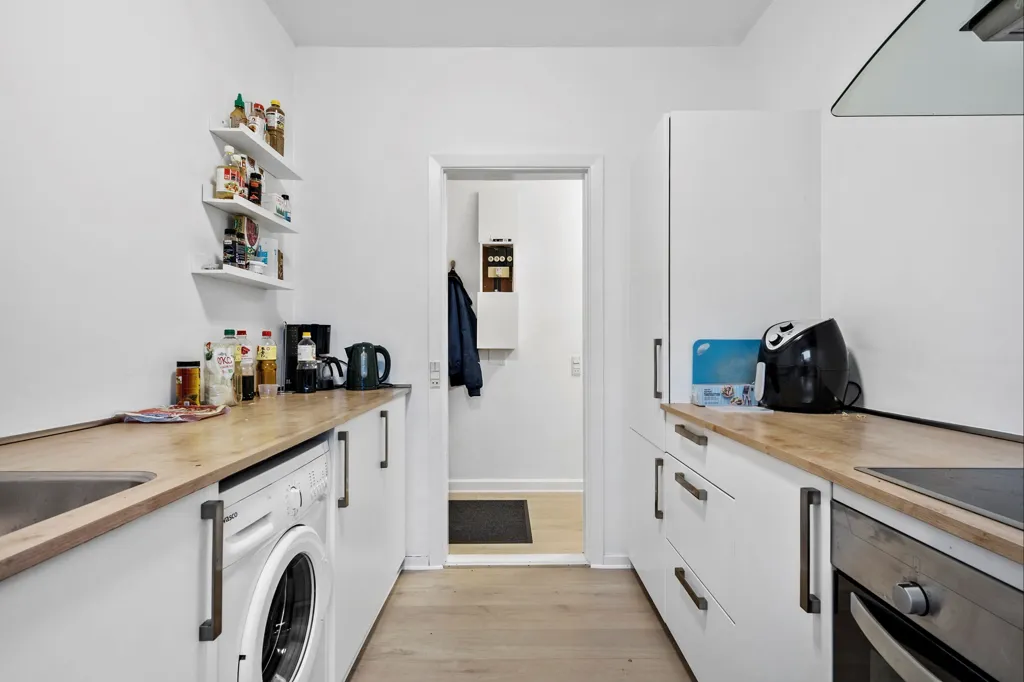 Cuisine - Central Flat with Parking in Herning