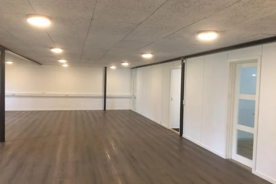 Pièces - Modern Office Space with New Yorker Style in Multi-User Building