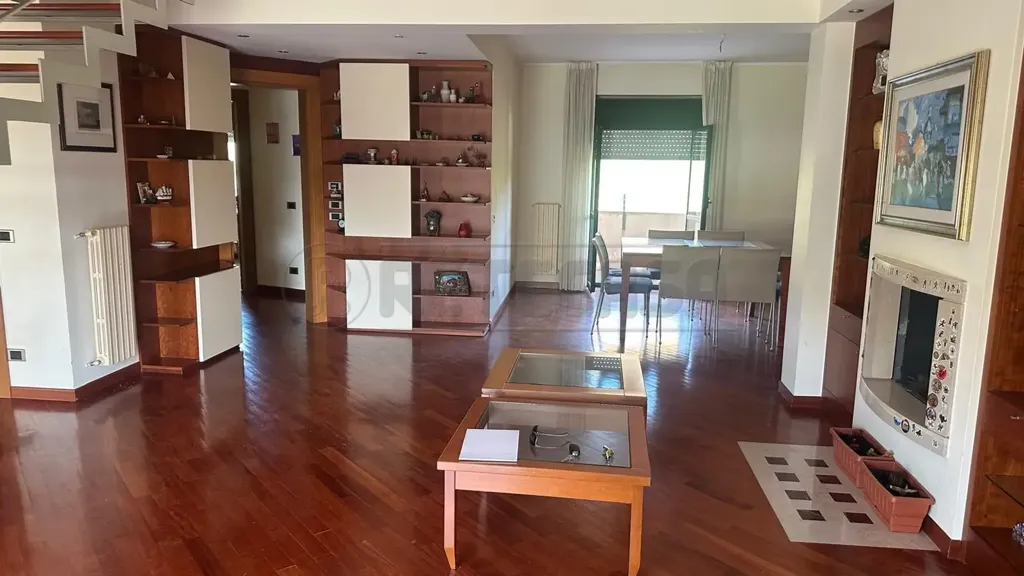 Elutuba - Spacious Apartment with Balconies in Catanzaro