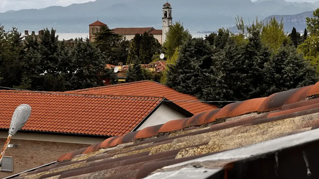 Välivaade - Charming Triplex with Panoramic Terrace in Lazise