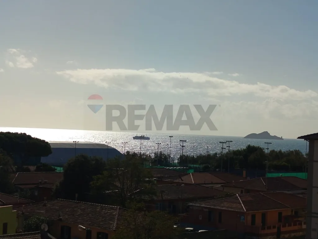 Terrass - Apartment with Sea View Terrace in Central Piombino