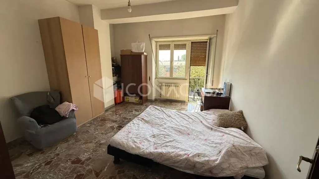 Bedrooms - Apartment with Balcony in Rome's Centocelle