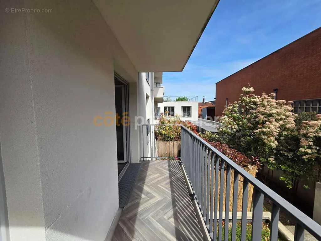 Balcone - Modern Flat with Parking near Line 7, Pantin
