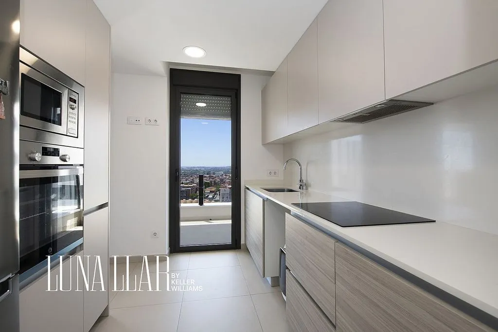Cucina - Modern Flat with Pool in Cornellà de Llobregat