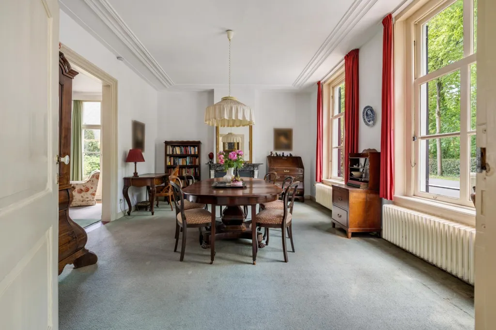 Dining Room - Monumental Villa with Historical Charm in Breda
