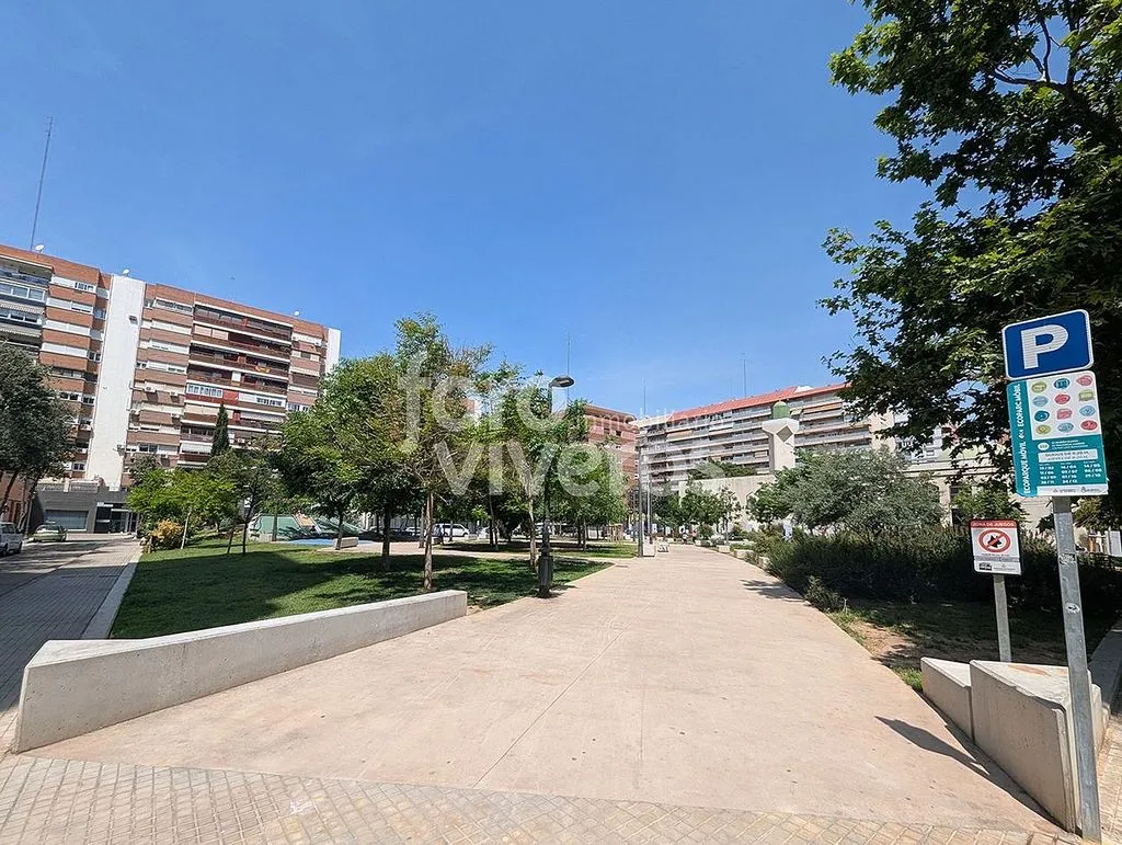 Apartment with Balcony and Lift in La Carrasca