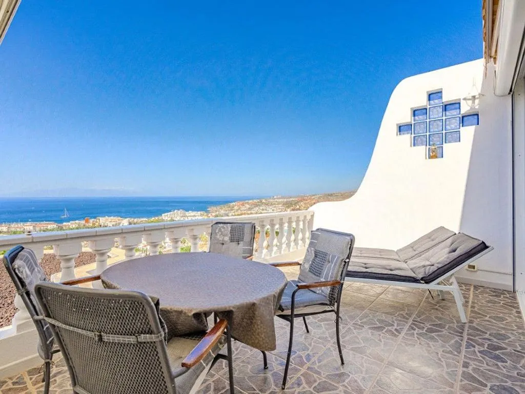 Terrasse - Luxury Villa with Ocean Views in Adeje