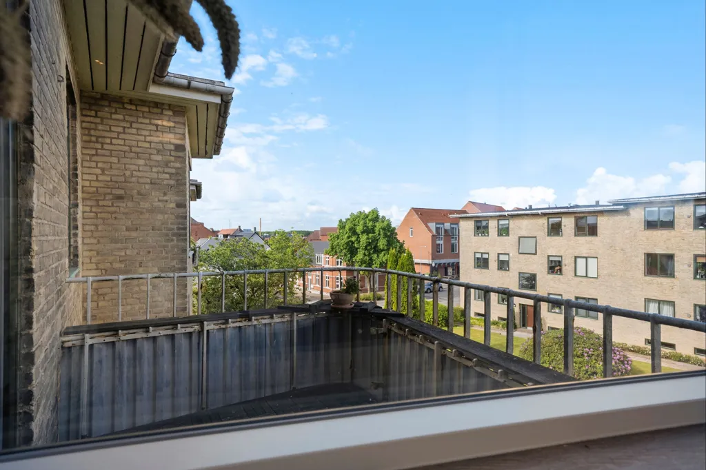 Balcon - Apartment with Balcony in Central Viborg