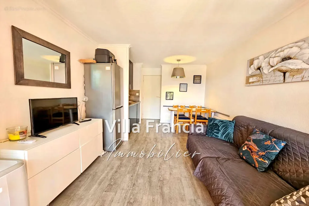 Séjour - Appartement en Rez-de-Jardin avec Terrasse à Cap Estérel