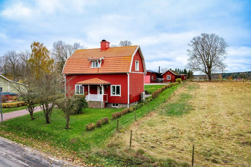 Extérieur - Red Villa with Garage in Skövde