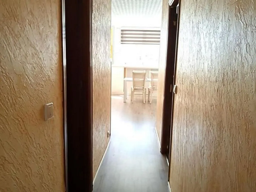 Esik - Renovated Apartment with Pool in Molino