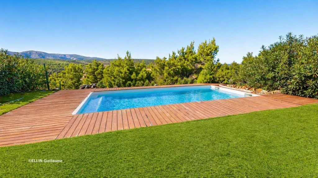 Piscine - Villa avec Vue Mer à Treilles