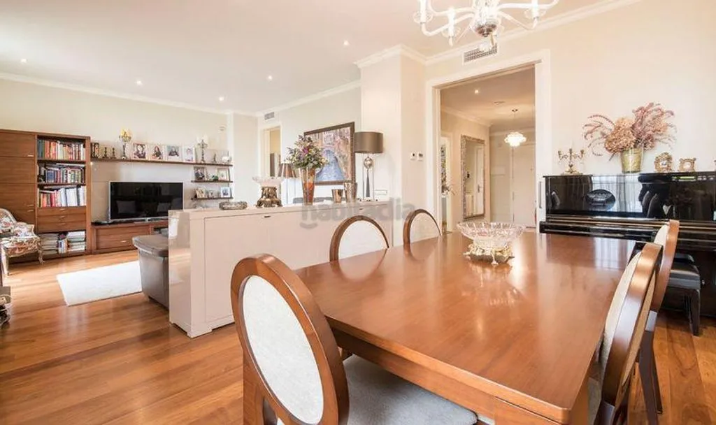Söögituba - Luxury Flat with Sea View in Sant Just Desvern