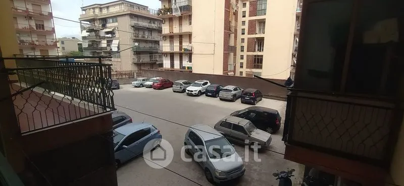 Balcone - Appartamento con balcone e tripla esposizione a Catania