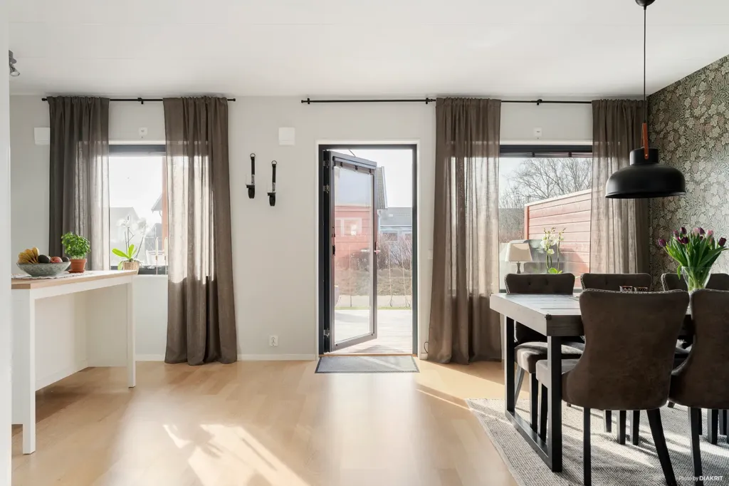 Söögituba - Elegant Apartment with Balcony in Falkenberg