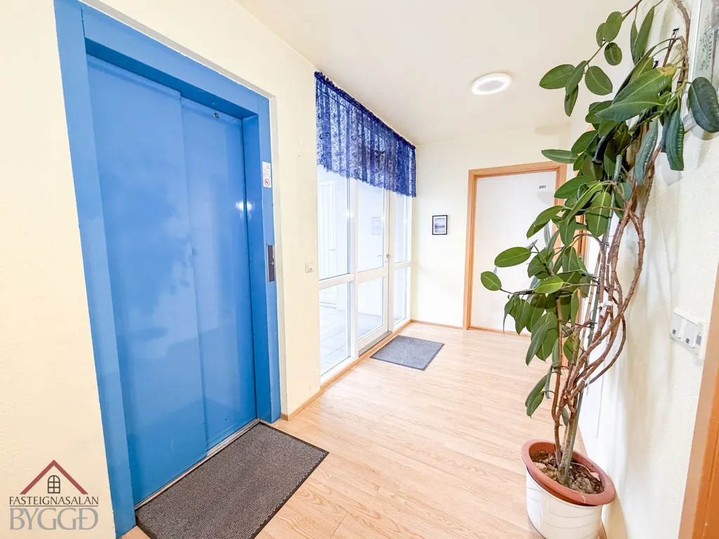 Entrée - Apartment with West Balcony in Reykjavik