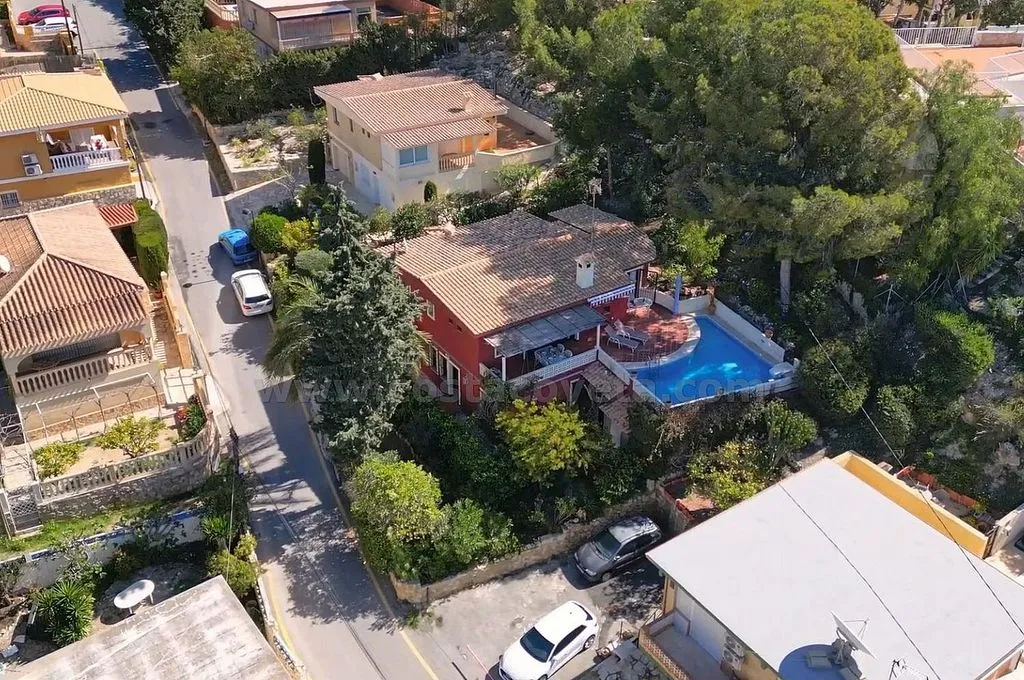 Õhuvaade - Chalet with Pool and Terrace in Calle D'osca