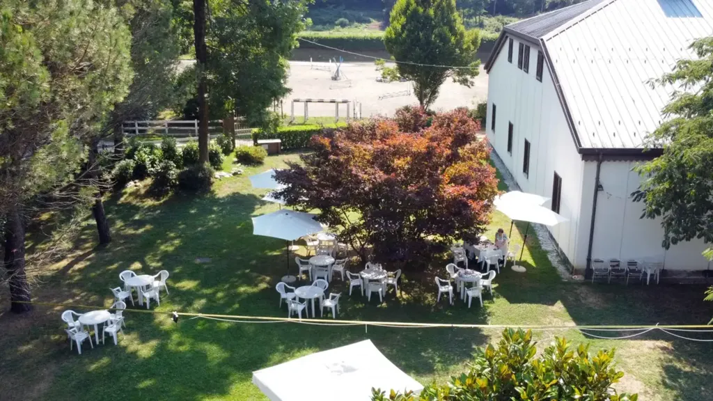 Villa with Equestrian Centre in Ameno