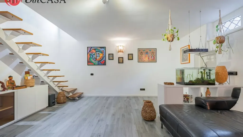 Elutuba - Rear-Accessioned Villa with Pool in Cerveteri