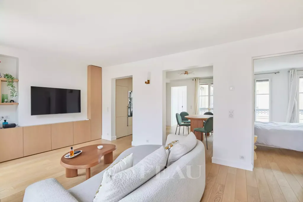 Séjour - Appartement Lumineux avec Balcon à Paris 2ème