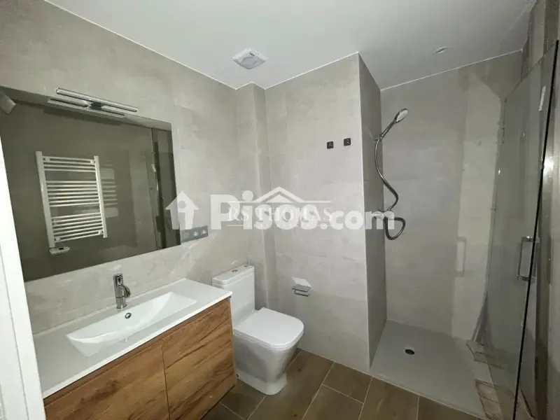 Vannitoad - New Flat with Patio in Escaldes Centre
