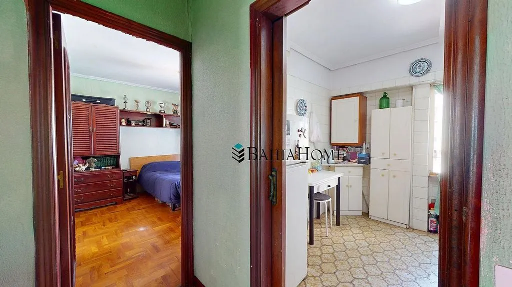 Esik - 2-Bedroom Apartment with Views in Santander