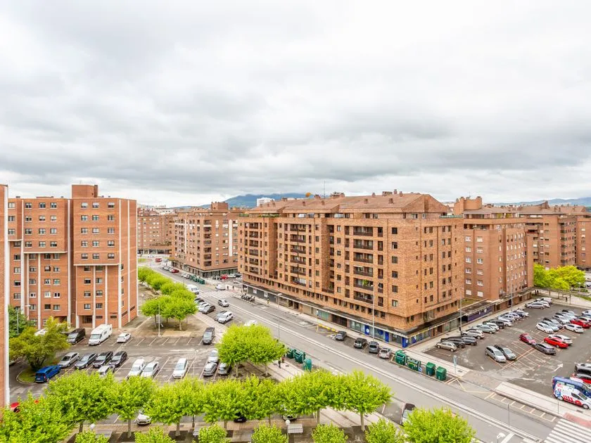 Balcon - High-Altitude Apartment with Views in Pamplona