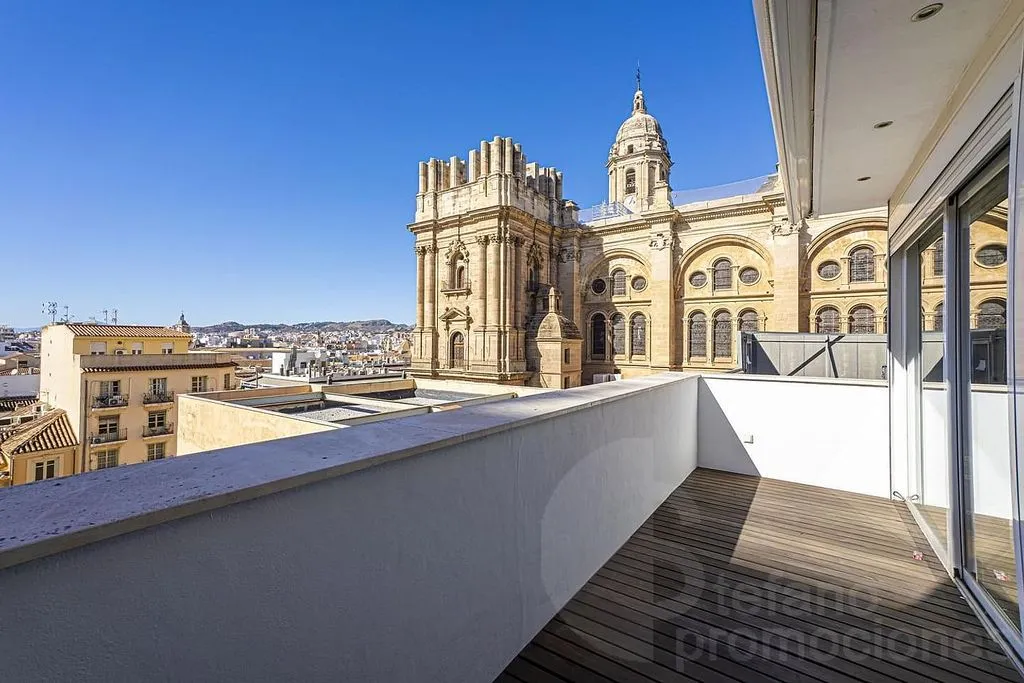 Balcone - Duplex Penthouse with Cathedral Views in Málaga