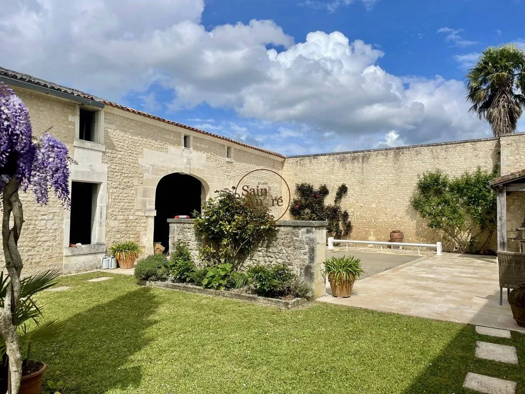 Jardin - Maison de Luxe avec Piscine à Bellevigne-en-Layon